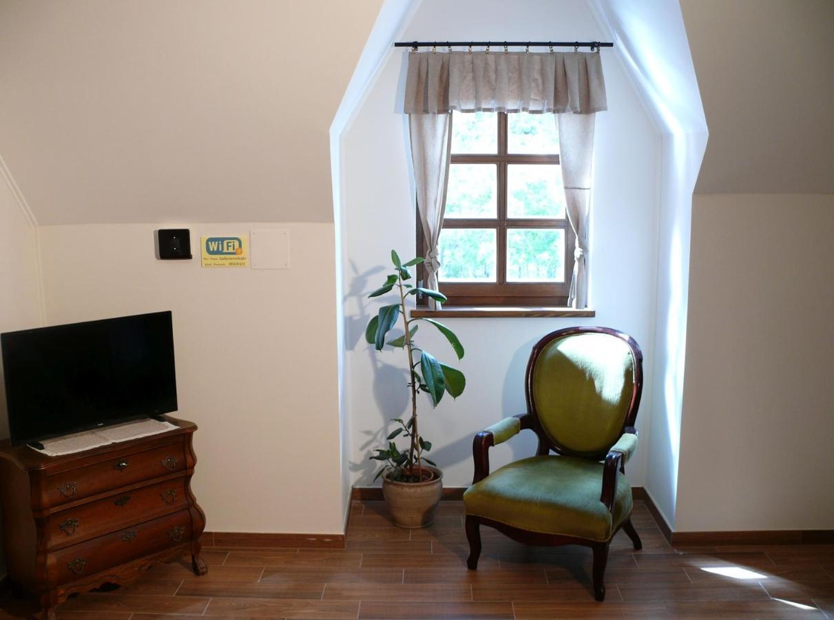 Kadarta Vendeglo Panzio Bed & Breakfast Veszprem Luaran gambar