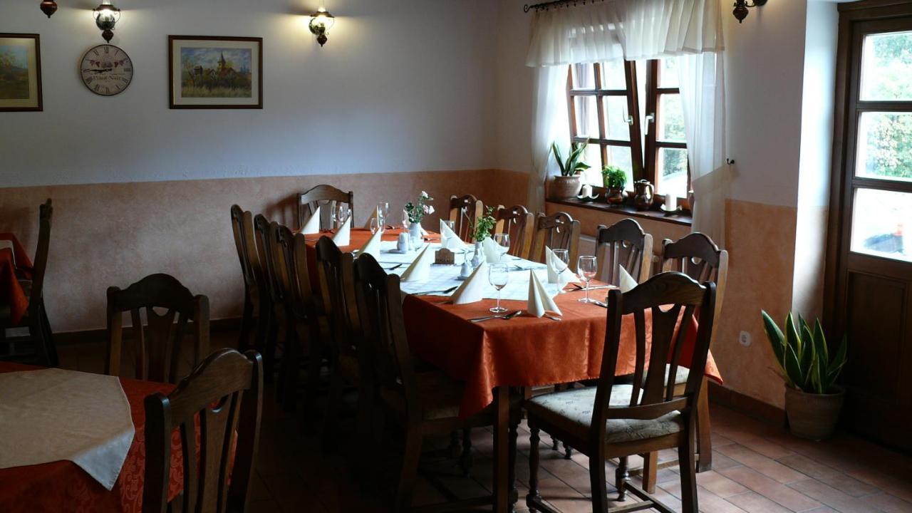 Kadarta Vendeglo Panzio Bed & Breakfast Veszprem Luaran gambar