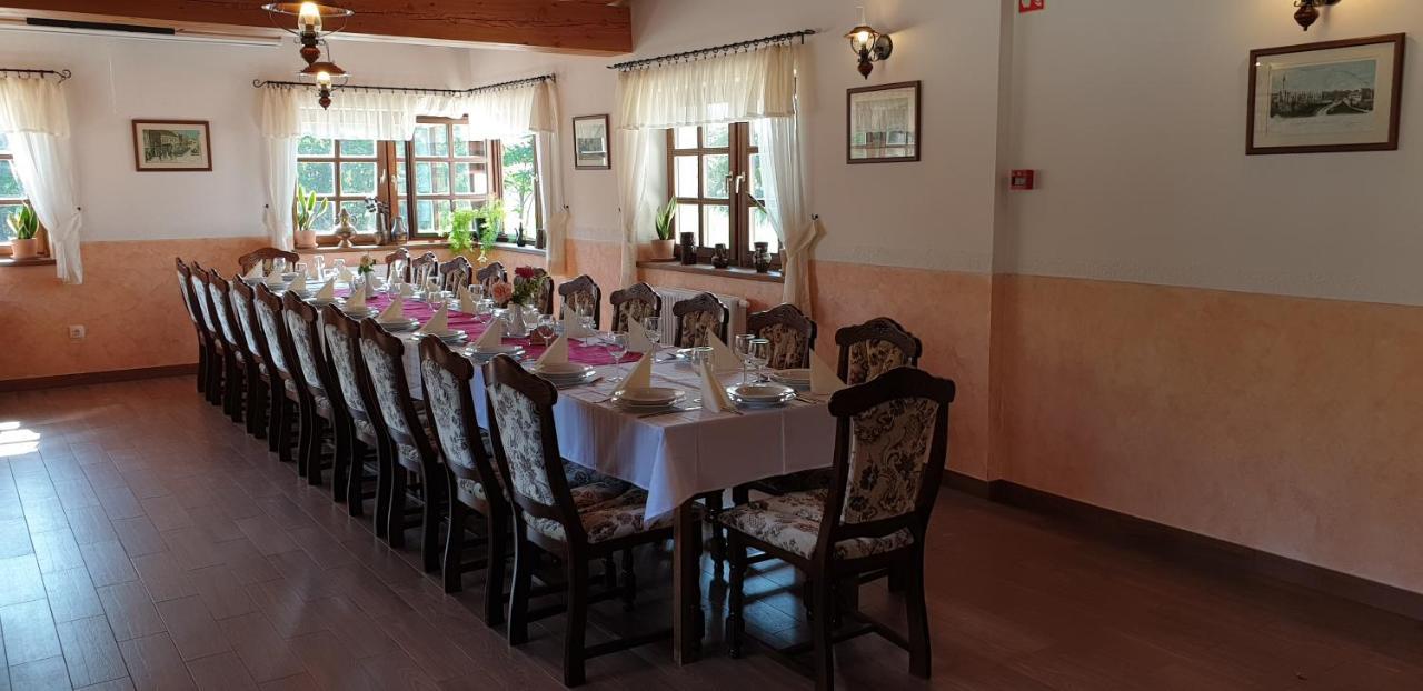 Kadarta Vendeglo Panzio Bed & Breakfast Veszprem Luaran gambar